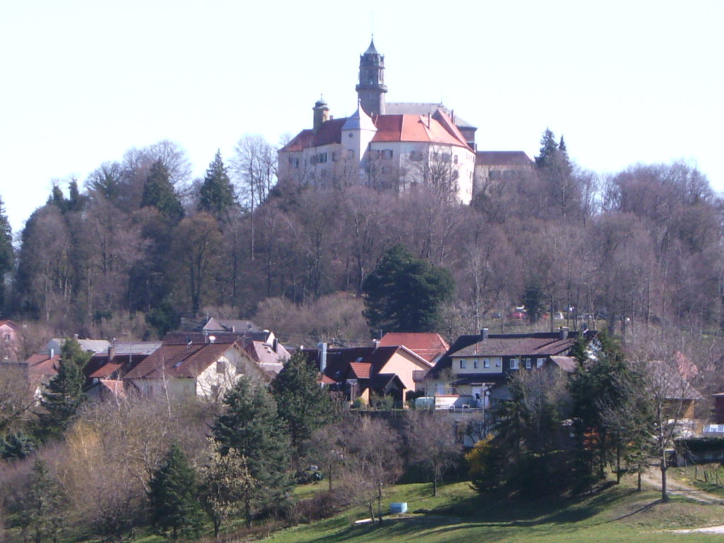 Blick aufs Schloss Baldern